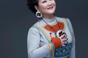 乌日娜资料,草原歌后，民族音乐的传承与创新者