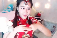 女主播 旗袍,女主播的时尚传奇